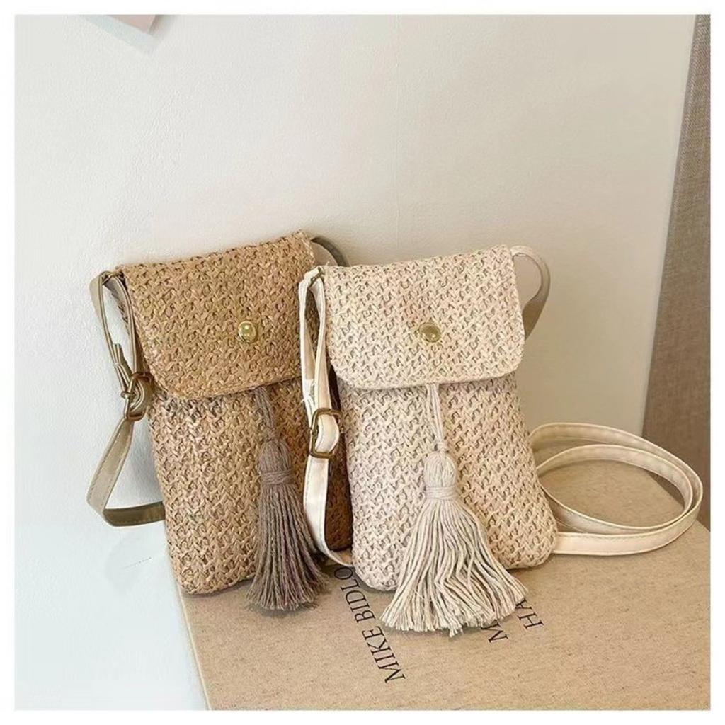 Fashionable Summer Beach Vacation Mini Shoulder Bag -Adjustable Shoulder Strap, Magnetic Buckle Design, Solid Tassel Details, Crossbody Phone Bag