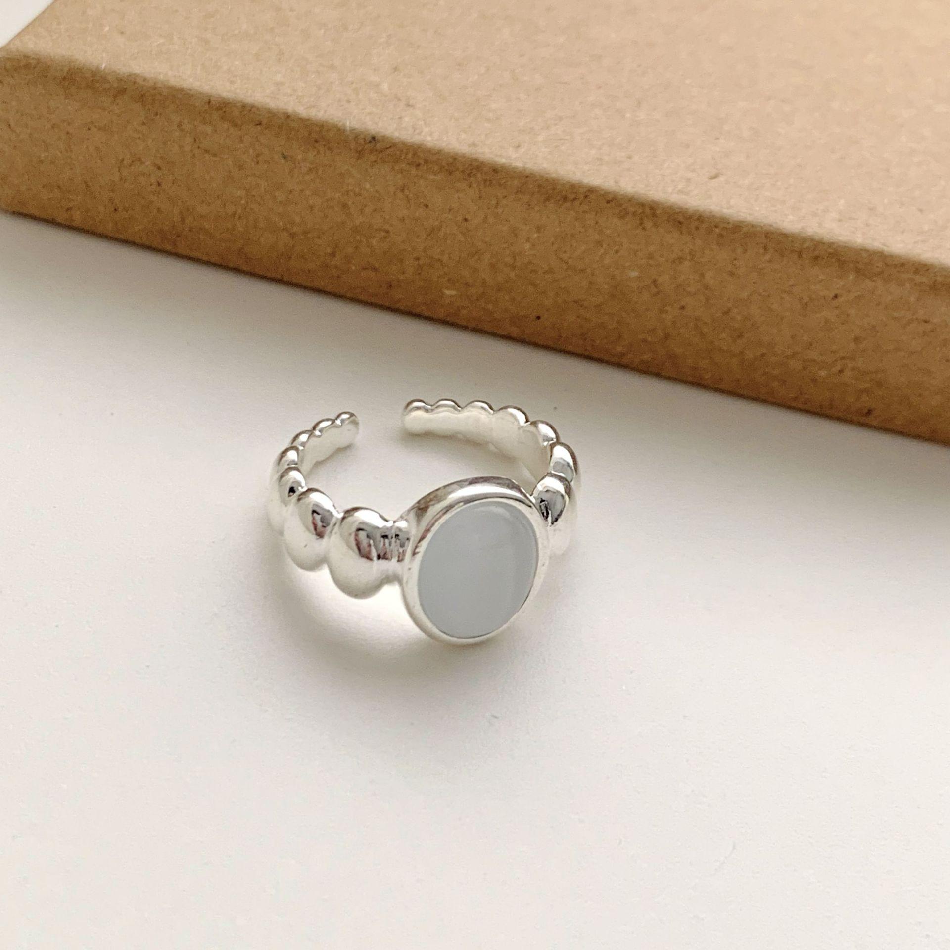 Versatile Women s Geometric Oval Ring: Fashionable, Adjustable, Hollow Multi-line Design for a Trendy Niche Look. Adjustable