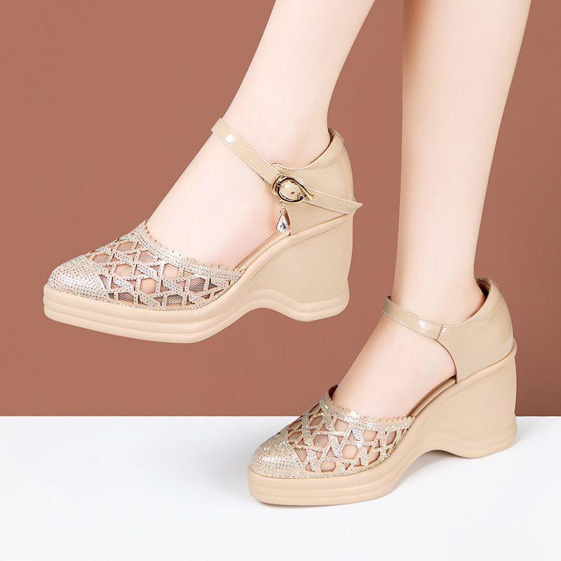 

Модные женские сандалии Лето 2025 Ремешок с пряжкой Супервысокий каблук Платформа Клиновидные сандалии Модная новая элегантная роскошная женская обувь 40 шампанского