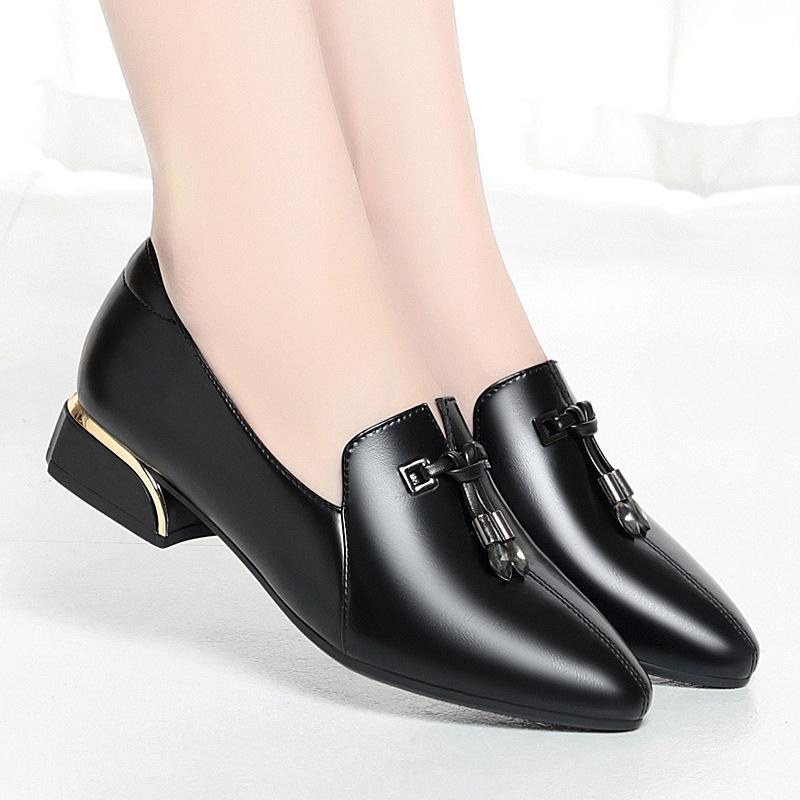 

Мягкая кожаная женская обувь для мам, осенний стиль, обувь для женщин среднего и пожилого возраста, удобная мягкая подошва, не утомляющая ноги 38