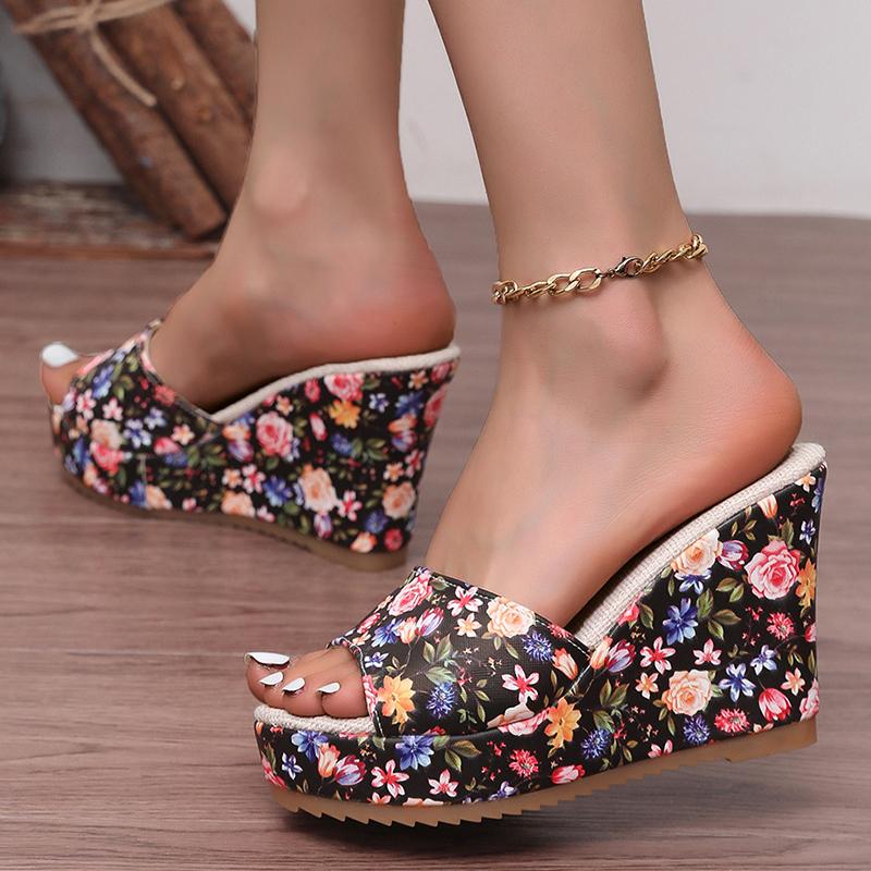 Fashion Floral Print Wedge Slippers Women Slip On Chunky Platform Sandals Woman Summer 2025 Thick Bottom Non Slip Outdoor Slides