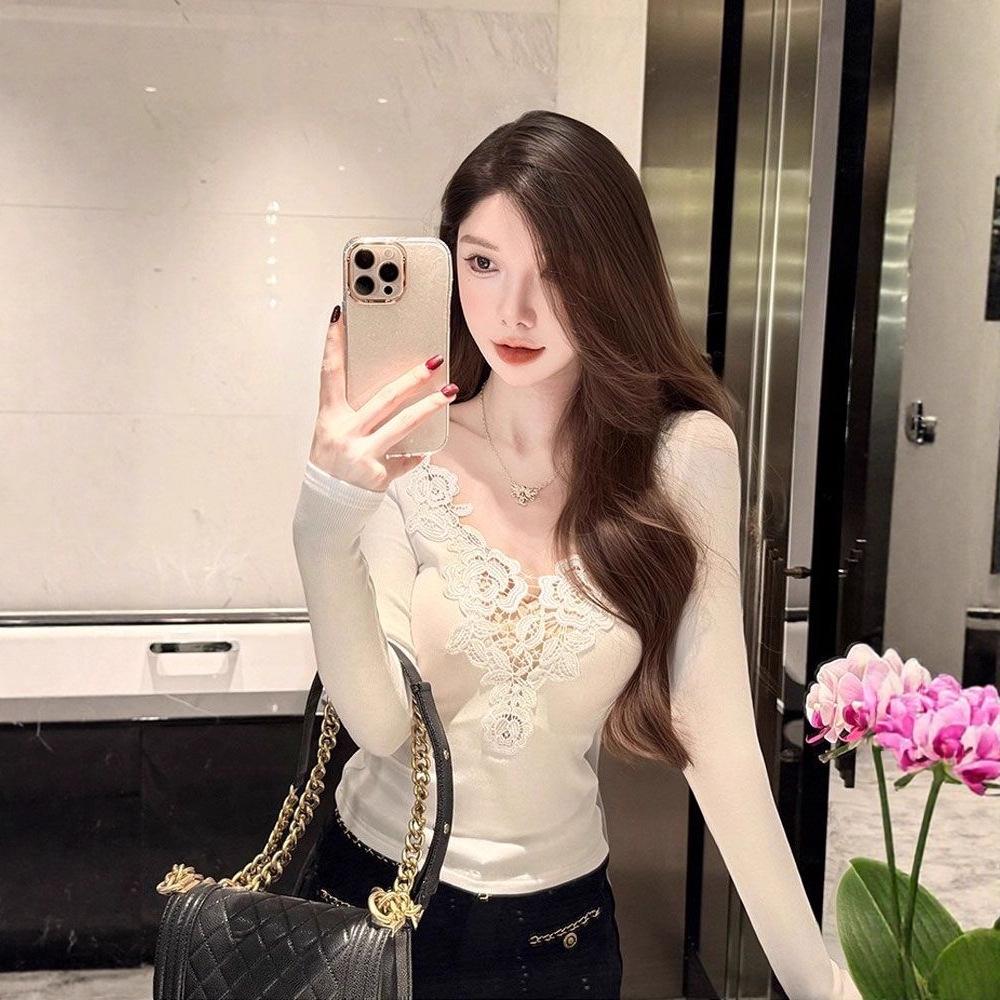 Women s Slim-Fit Lace Patchwork V-Neck Long-Sleeve T-Shirt, Autumn/Winter, Waist-Cinching, Pure Style, Ideal Tight Inner Layer M белый