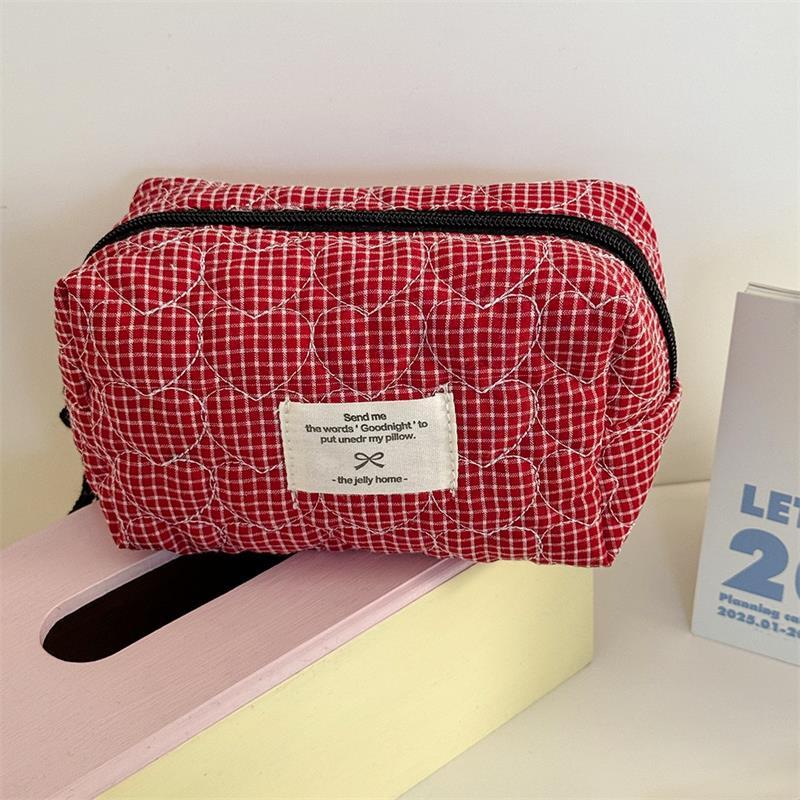 Quilted Love Lattice Handheld Cosmetic Bags Large Capacity Portable Travel Storage Bag Women Zipper Money Phone Bag Clutch Gifts