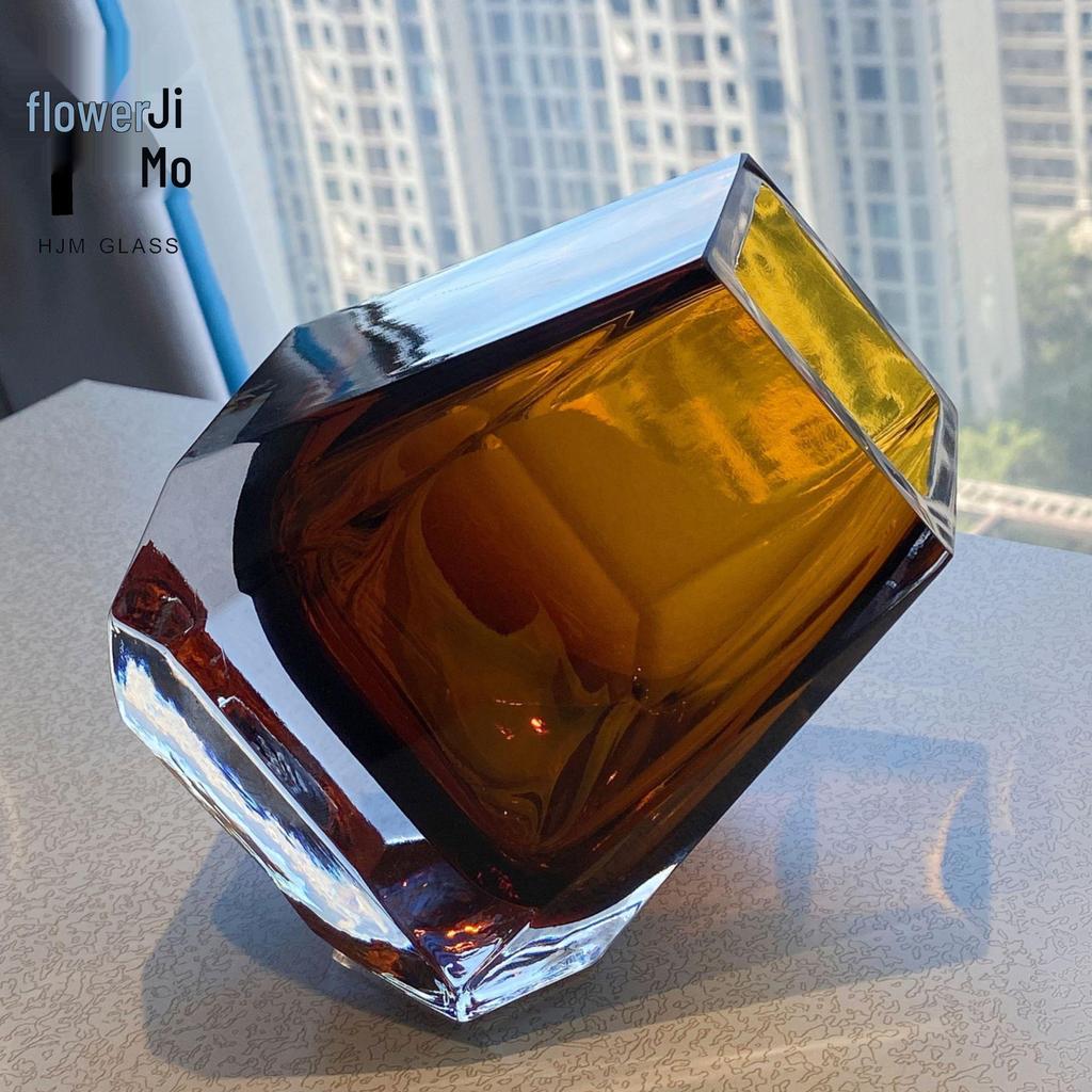 Nordic Light Luxury Crystal Vase: Elegant Ornament for Villa, Hotel, or Living Room Floral Arrangements.