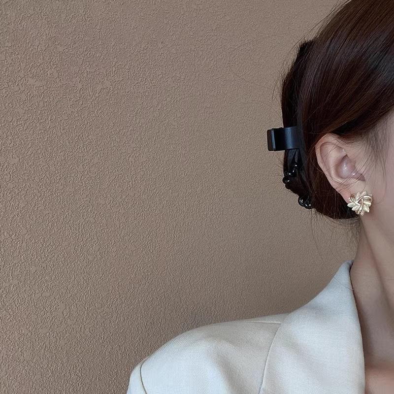 opal sunflower stud earrings, annual tide earrings, simple and exquisite temperament earrings.