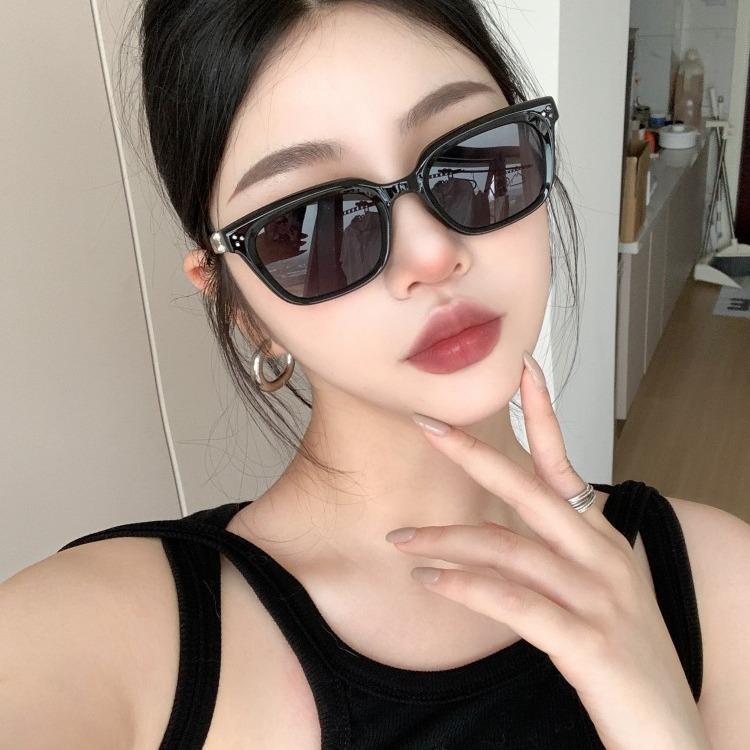 Quadratischer kleiner Rahmen, kleines Gesicht, Cat-Eye-GM-Sonnenbrille, trendiges High-End-Straßen-Shooting für Damen, Sommer-Sonnenbrille mit Sonnenschutz, Herrenmodelle