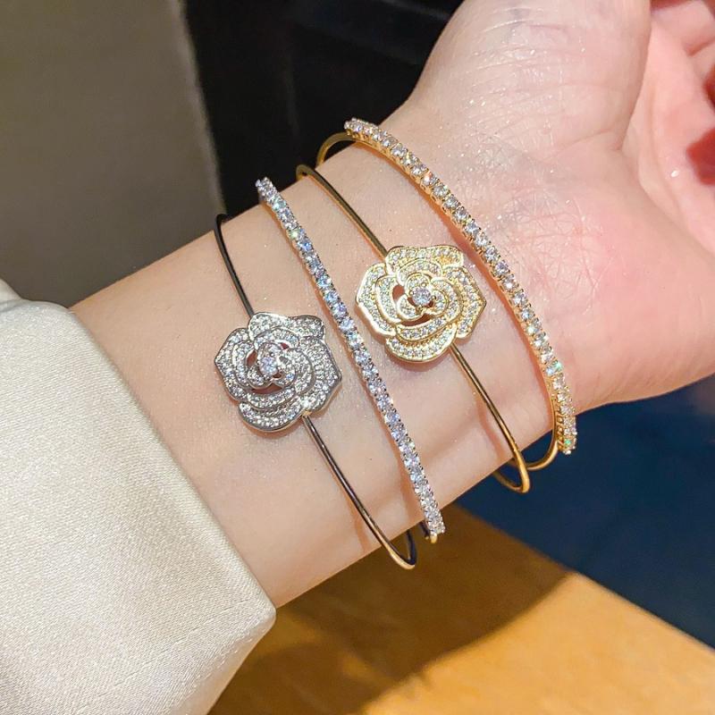 Sparkling Luxury Elegant Bow Butterfly Women's Double-layer Opening Bracelet For Daily Wear Party Wedding Jewelry Accessories