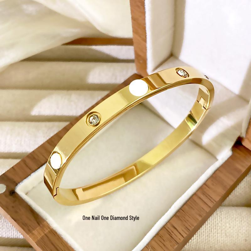 Women's Starry Sky Titanium Steel Bracelet: Fashionable, Simple, Diamond-Studded Nail Bangle, High-End Versatile Jewelry