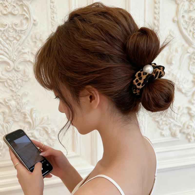 2024 Korean High-End Pearl Leopard Print Hair Tie for Women