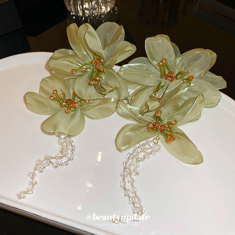Silver needle Mori green fabric flower exaggerated earrings temperament atmospheric earrings super fairy princess style earrings
