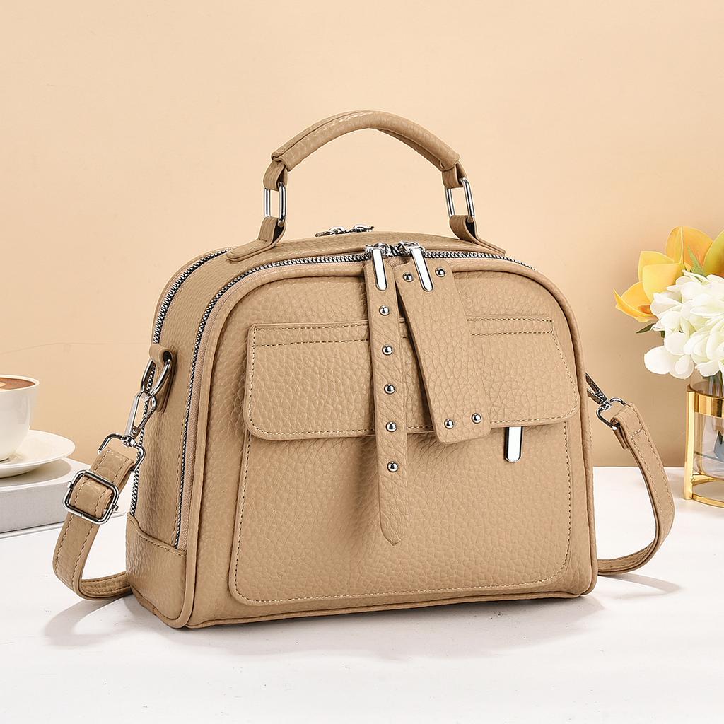 Bag Women's 2025 New Fashion and Simple Shoulder Crossbody Bag Versatile Large Capacity Portable Small Square Bag Women's Bag