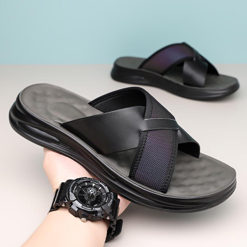 Summer New Designer Slippers for Men Solid Color Fashion Casual Anti-slip Wear-resistant Beach Shoes Male  Outwear Flip Flop Man