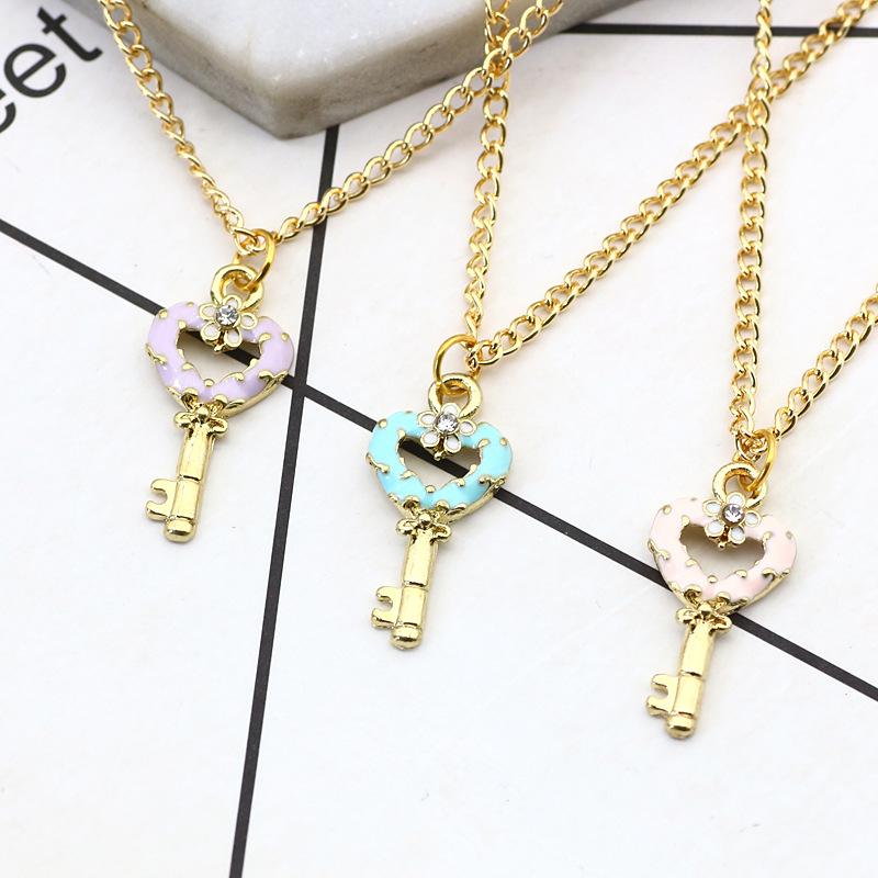 Women Heart Key Shape Hollow Cute Alloy Pendant Necklace with Chain Christmas Gift