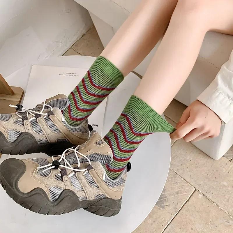 Retro Vintage Women Socks Cotton Knitting Japanese Fashion Girl Elastic High Long Socks Harajuku Autumn Winter Crew Stocking New