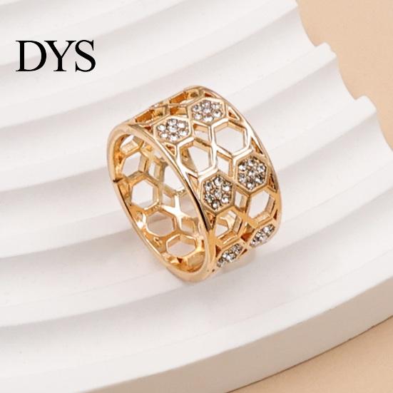 Hollow Honeycomb Scarf Accessory Silk Ring, Hollow-out Bandana Slide Fashion Ring Rhinestone Holder for Women Neckerchiefs Shawls Shirts Stylish