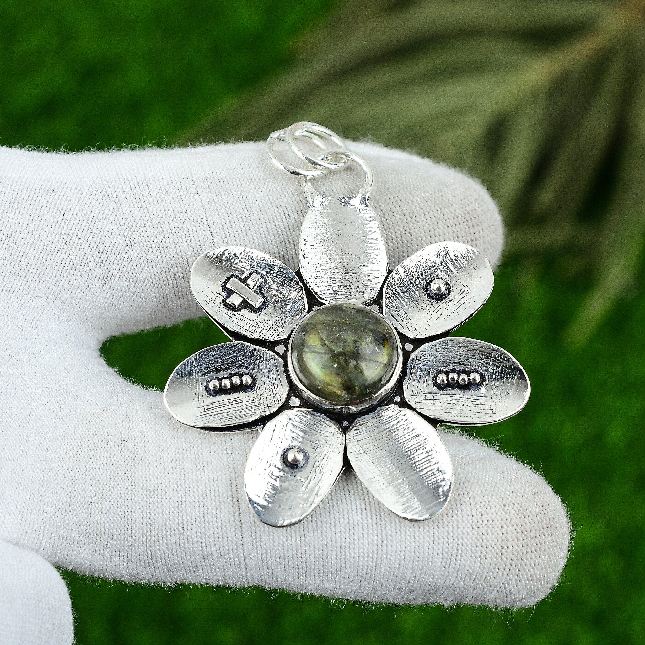 Natural Labradorite Gemstone Pendant Black 925 Sterling Silver Indian Jewelry