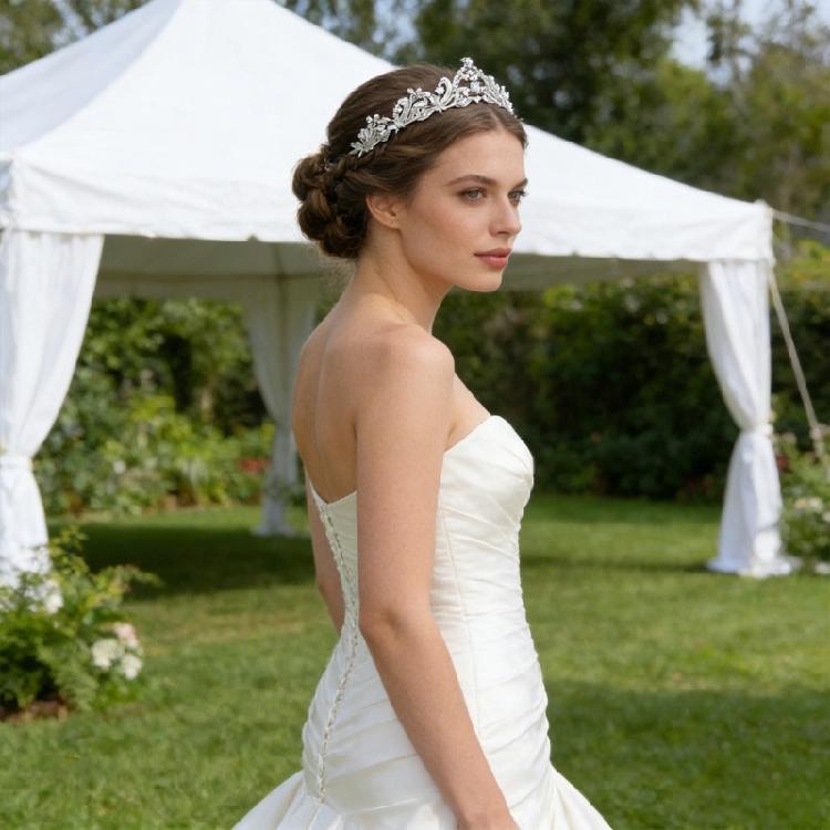 Portable Pageant Queen Crystals Tiaras Elegant Headband Crowns Hair Accessory for Women in Costume Performances