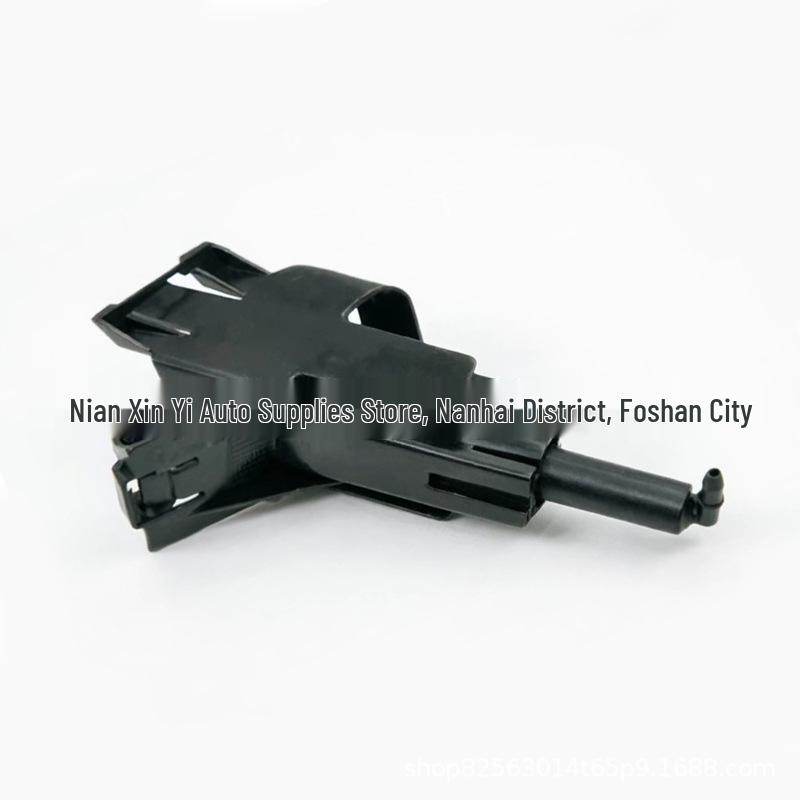 

28612-JD000 28611-JD000: Compatible with Qashqai front headlight washer gun. Left Side