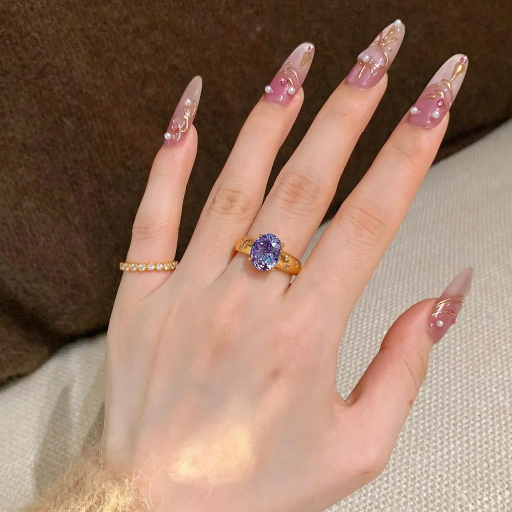 Vintage Antique Nine Purple Fire Ring Light Luxury Retro Purple Gas Donglai Pigeon Egg High Carbon Diamond Ring Female