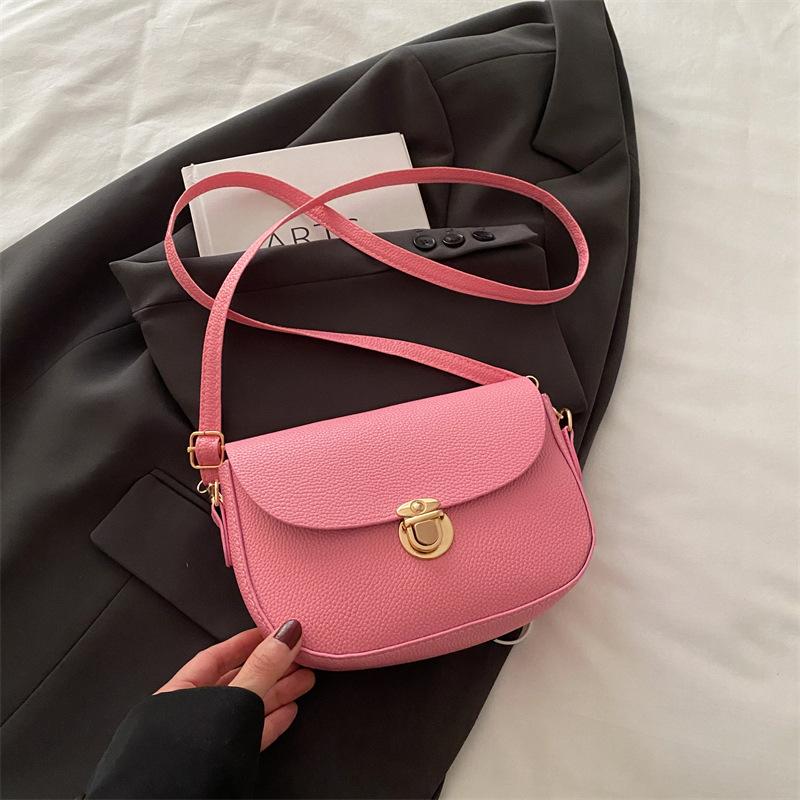 French Niche Bag 2025 New Fashionable Solid Color Texture Shoulder Underarm Bag Spring Versatile Messenger Bag Women's Bag