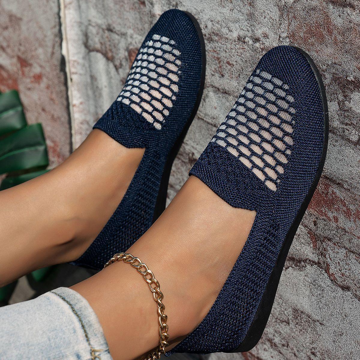 

Foreign trade fashion large size single shoes women s 25 new round head flat bottom comfortable and light color matching knitted one-pedal lazy shoes 36