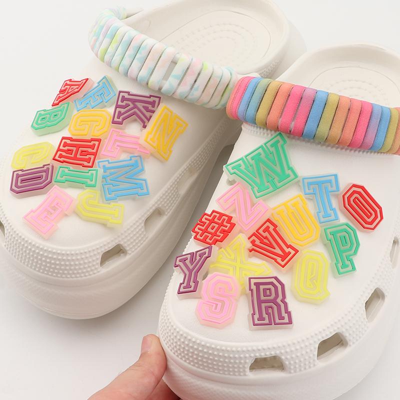 New Glow Letter Shoes Charms for Clog Sandals Shoe Charm Decoration 0-6 Number Alphabet ABC-Z Letter DIY Shoes Pins for Men Wome