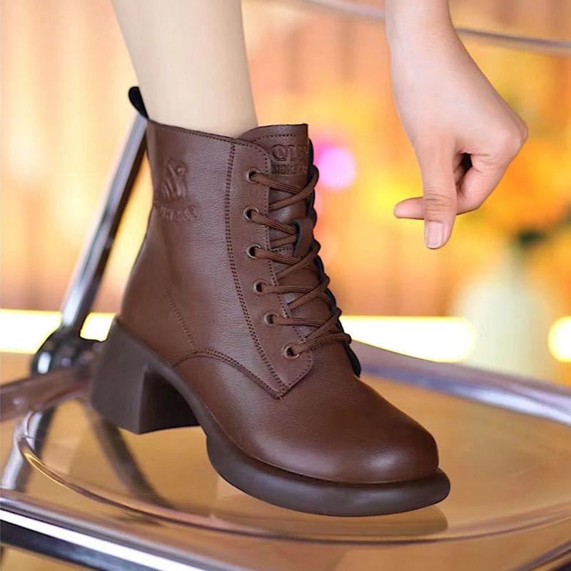 2024 New Super Fire Soft Leather Martin Boots Women's Shoes Winter British Style Platform Short Boots Fashion Versatile Thick Heel Boots