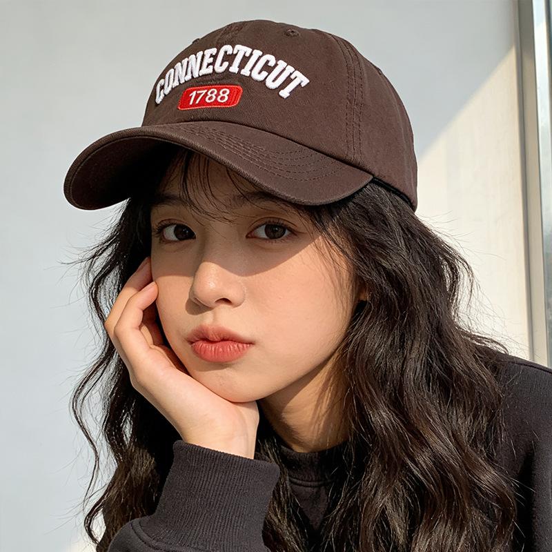 

Spring and summer versatile Korean version embroidered sun hat student sun protection showing face small cap man M（56-58cm）