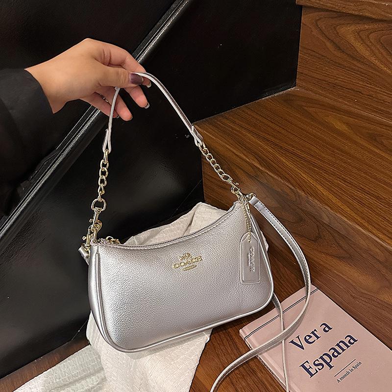 

2025 Trendy European Retro Crossbody Bag: Textured Casual Square Women s Shoulder Bag срібний