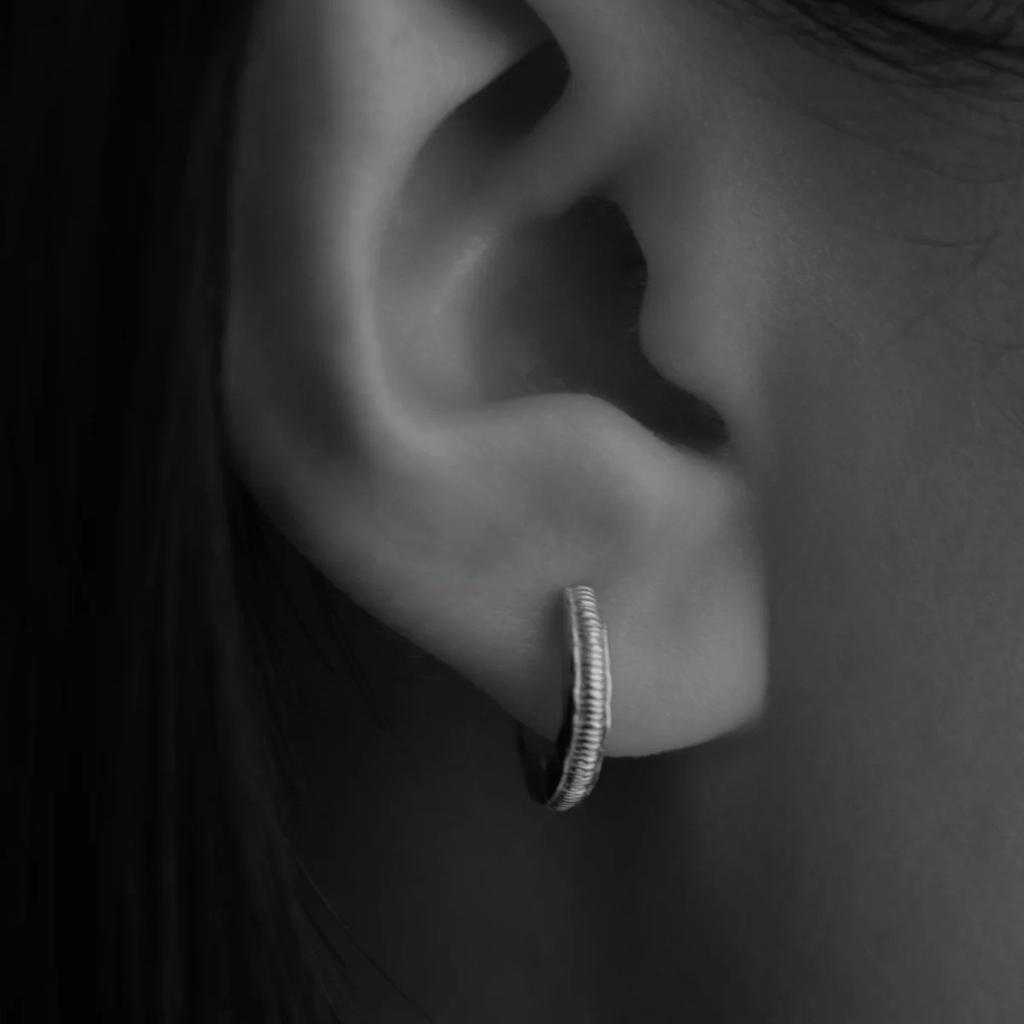 French Xiaoxiangfeng Premium Metal Copper Plated 18K Real Gold Earrings, Ear Buckles, Niche Temperament, Simple Trendy Fashion Earrings