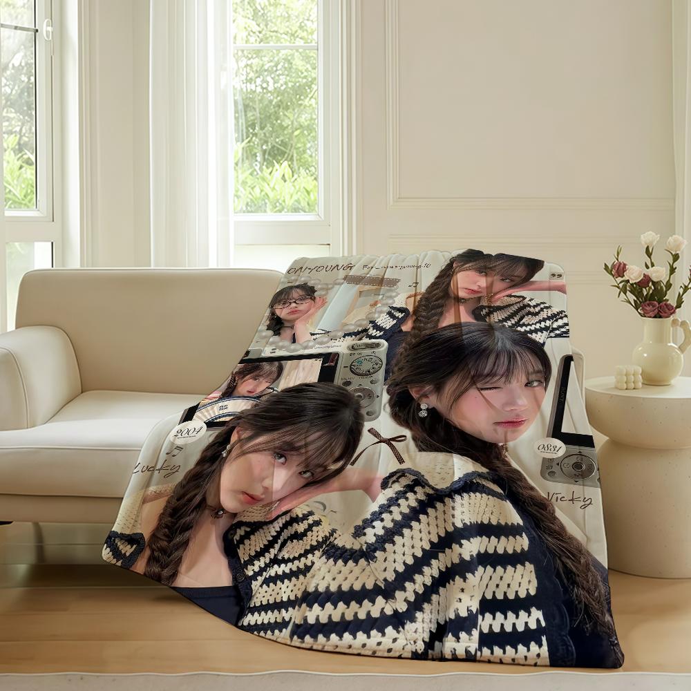 

Singer Jang Won-young Blanket Warm Soft Suitable For Bedroom Sofa Bed Living Room Office Travel Camping Gifts 75cmx90cm