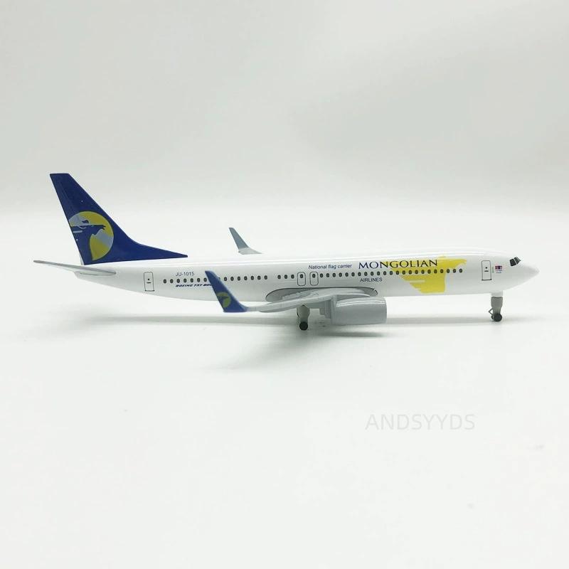 20CM B737 Mongolian Airways With Airplane Landing Gear Metal Alloy Aircraft Model 1/400 Scale Room Decoration Plane Display