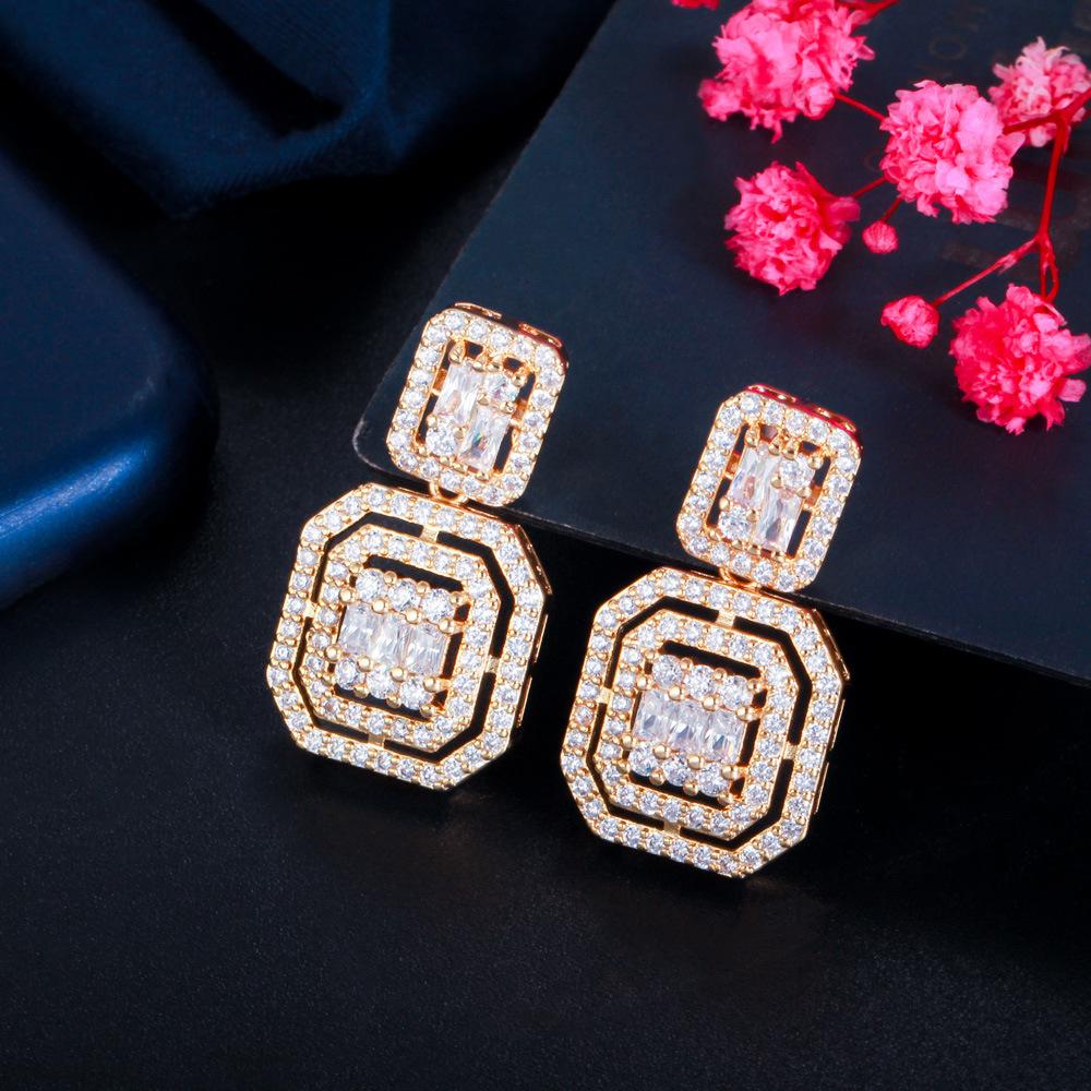 Popular Earrings Multilateral Hollow Needle Earrings High Quality Geometric Stud Earrings