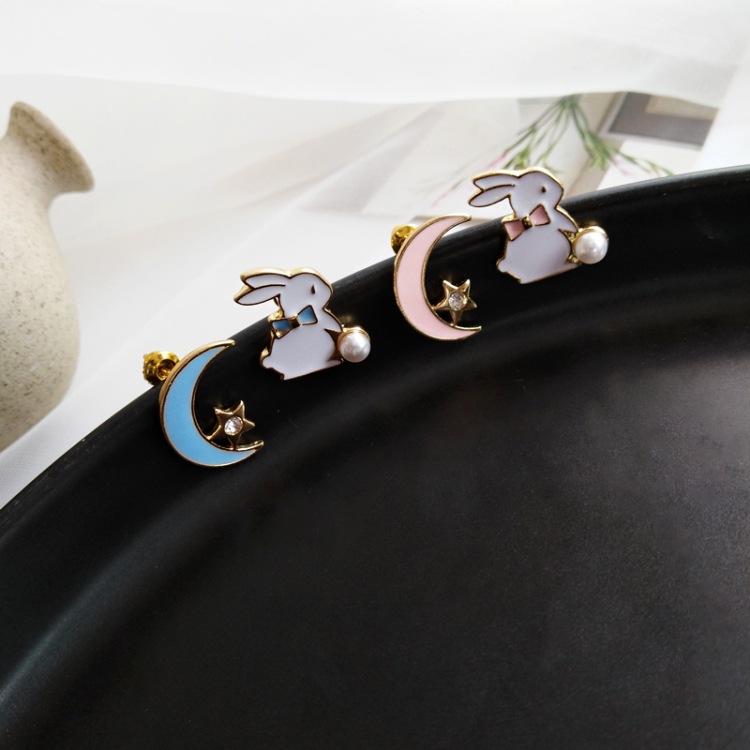 New Fashion Moon Rabbit Pearl Small Stud Earrings for Women Cute Animal Cat Moon Asymmetrical Earring Party Jewelry Gifts