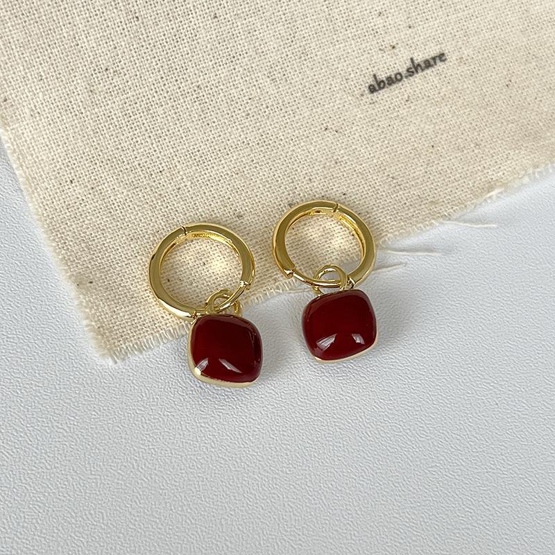 Maillard Autumn and Winter Light Luxury High-end Earrings Circle Women's Round Amber Earrings Retro Ear Clips Without Ear Piercings
