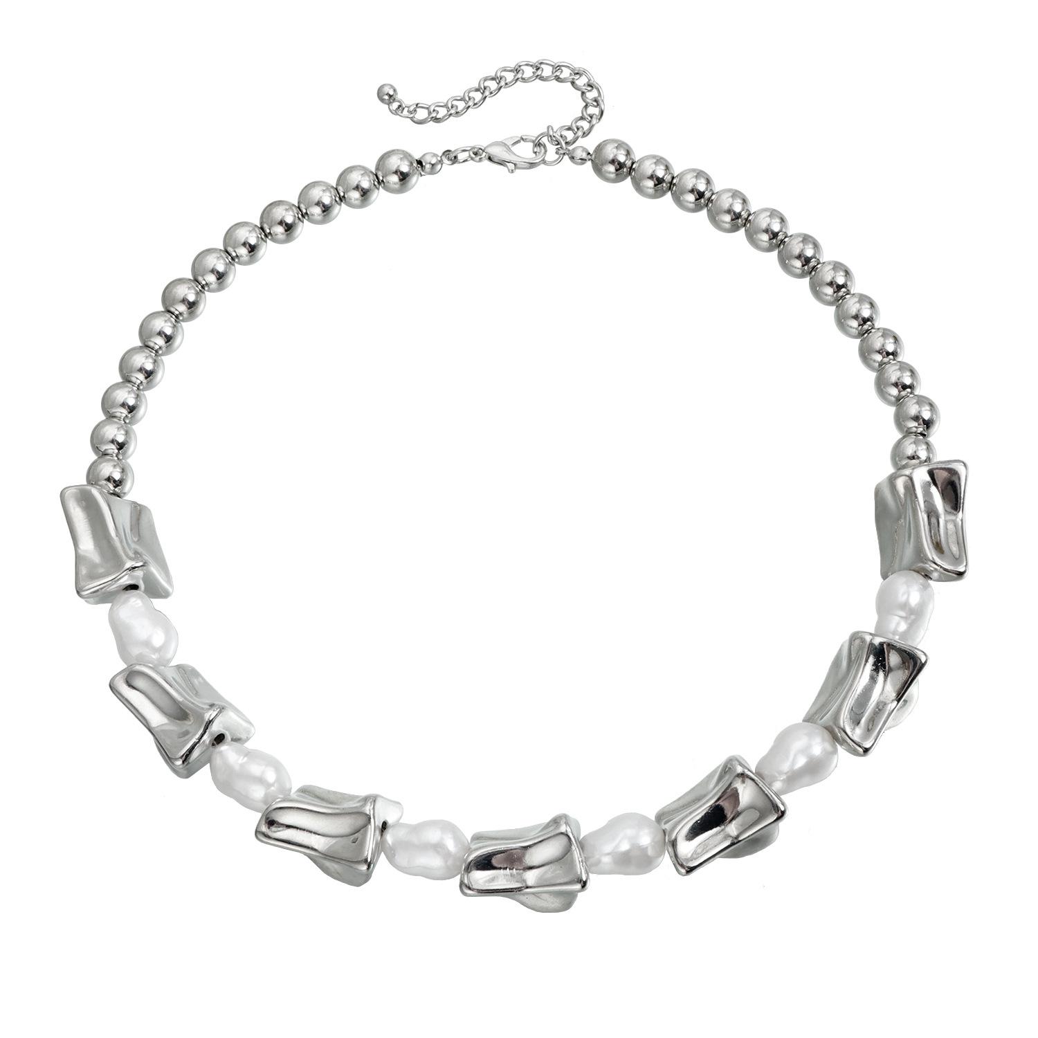 

Special-shaped pearl splicing wind beaded necklace light luxury metal ins style necklace decoration
