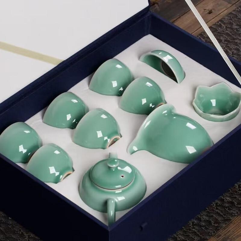 Yi Hu De Elegant Celadon Green Ten-Piece Tea Set