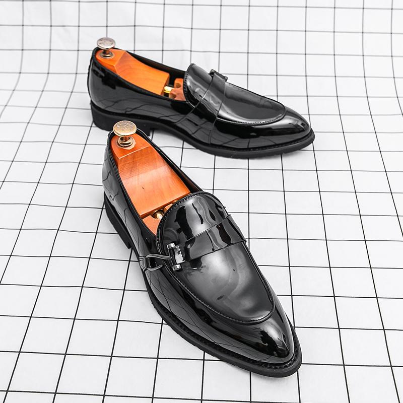 

Мужские лоферы с острым носком из лакированной кожи для повседневной удобной дышащей универсальной носки Размеры 38-46 Мужская обувь 46 чёрный