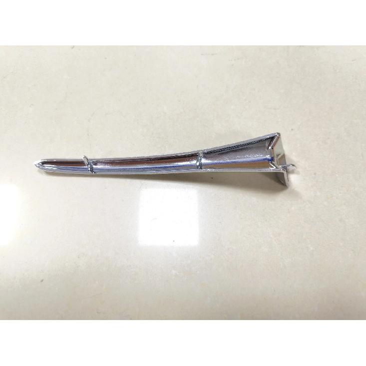 For Harley Road King 14-2023 FLHR FLHRC Motorcycle Nacelle Spear Top Headlight Cowl Trim Cover Double Spike Headlamp Top Strips серебряный