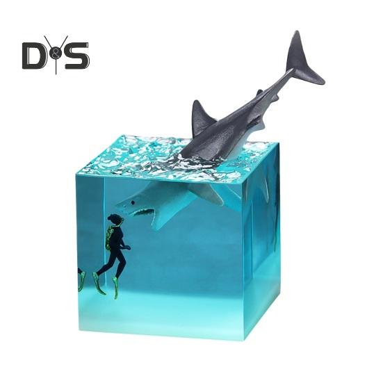 

Фигурка Кубик Морское Животное Светящаяся в Темноте Китовая Акула Смола Статуэтка Скульптура Домашний Офис Настольная Книжная Полка Украшение Орнамент Подарок на Фестиваль