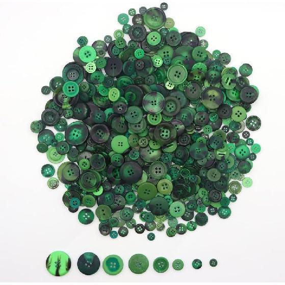 Wepetyo 660 Pcs Resin Buttons Assorted Sizes 2 and 4 Holes Round Craft Buttons for Adult Sewing,Kids Manual Button Painting,DIY Crafts(Rainbow)