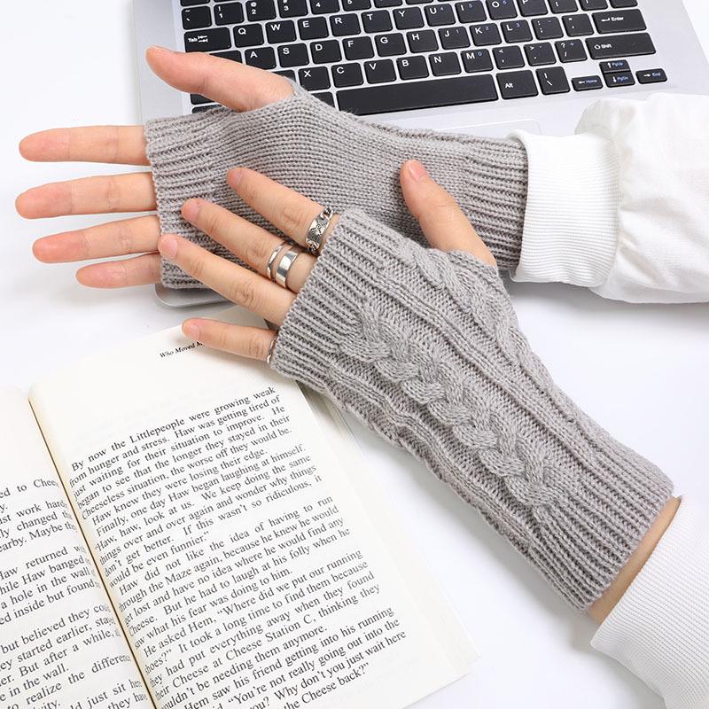 Men's & Women's Korean Style Knit Wool Fingerless Gloves - Autumn/Winter Short Twist Fashion