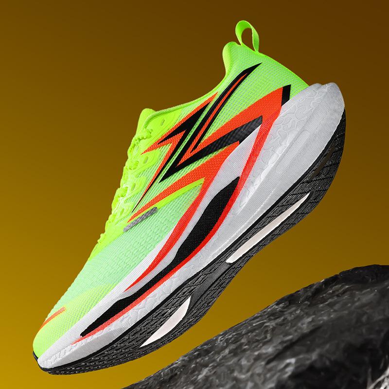 Comfortable couple sports shoes casual marathon jogging shoes daily travel shoes light and breathable men and women