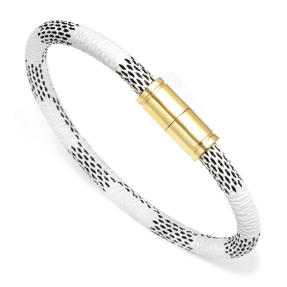 High-End Fashion Stripe Leather Bracelet with Gold-Plated Metal Accents