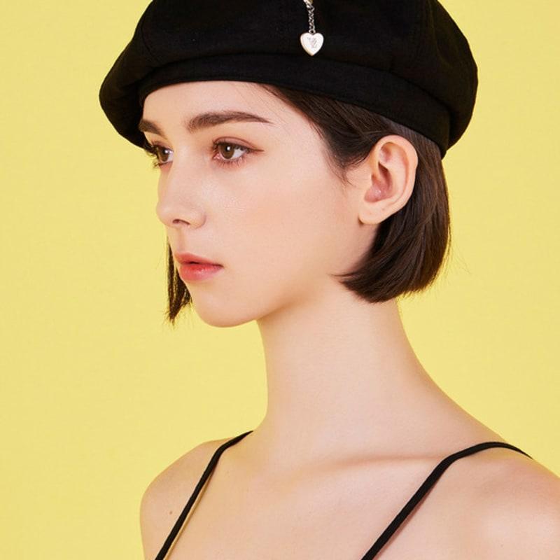 

VARZAR Берет льняной с цепочкой в форме сердца и шипами черный FREE