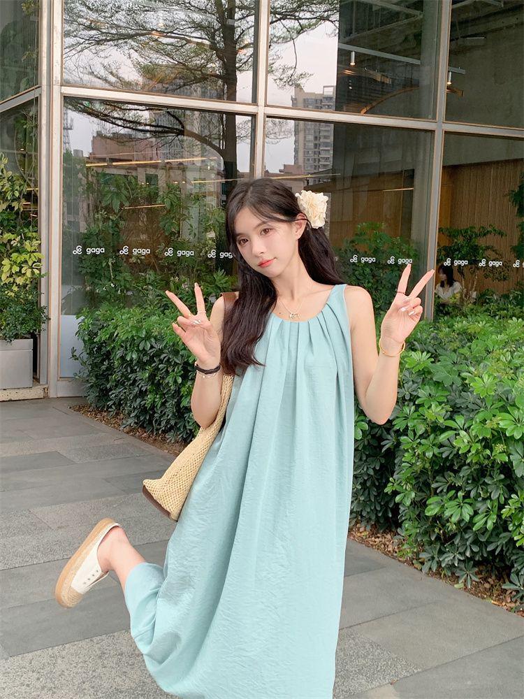 2026 Women's Summer French Backless Sleeveless Pleated Sling Dress