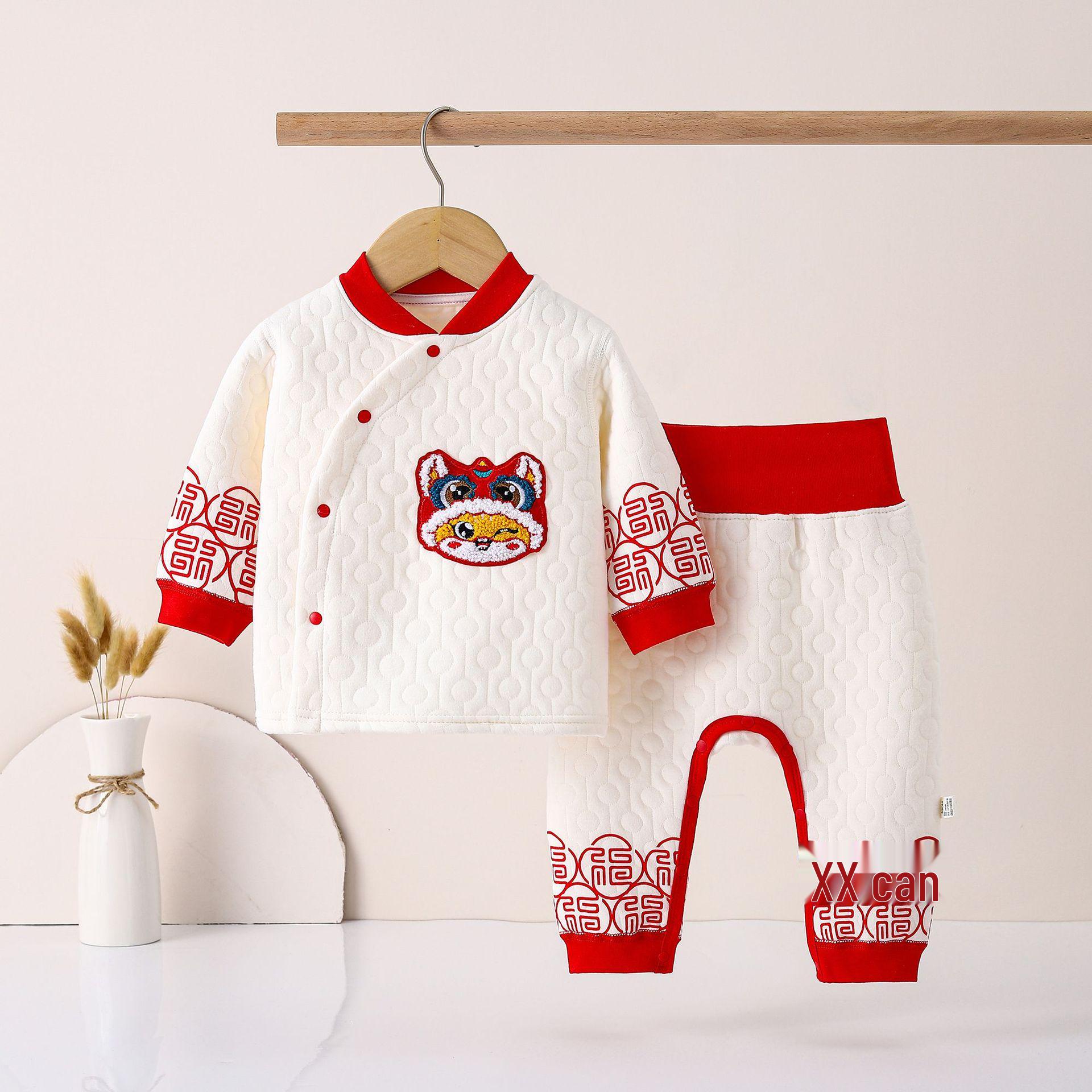 

Детский красный стеганый костюм: Набор на Новый год и первый день рождения 90cm