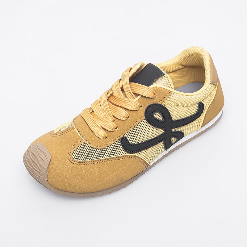 Summer New Fashion Soft Sole Retro Versatile Women's Single Shoes Breathable and Wear-resistant Women's Shoes