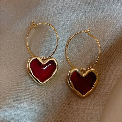 2 Stück Trendige Weinrote Herzförmige Ohrringe für Damen, Outdoor-Reisen, Karneval, Party, Feiertags-Dressing Geschenke-8833
