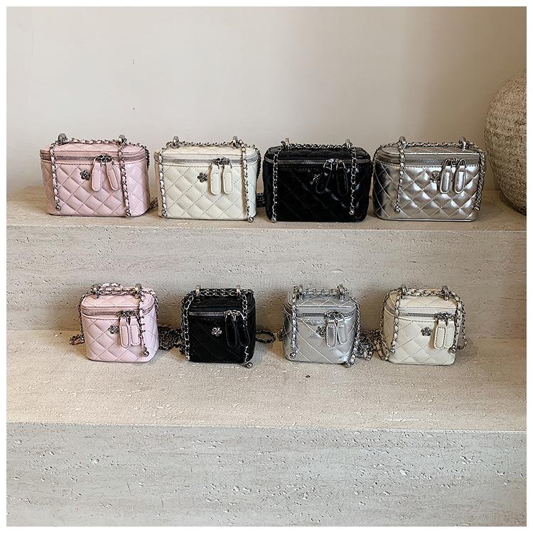 Elegant 2025 Argyle Chain Crossbody Bag for Women - Niche Fragrant Style, Compact Shoulder Design